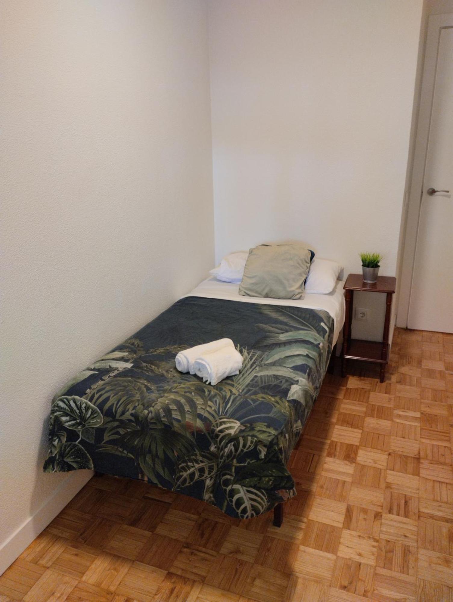 Habitacion Confort En Chamartin Madrid Extérieur photo